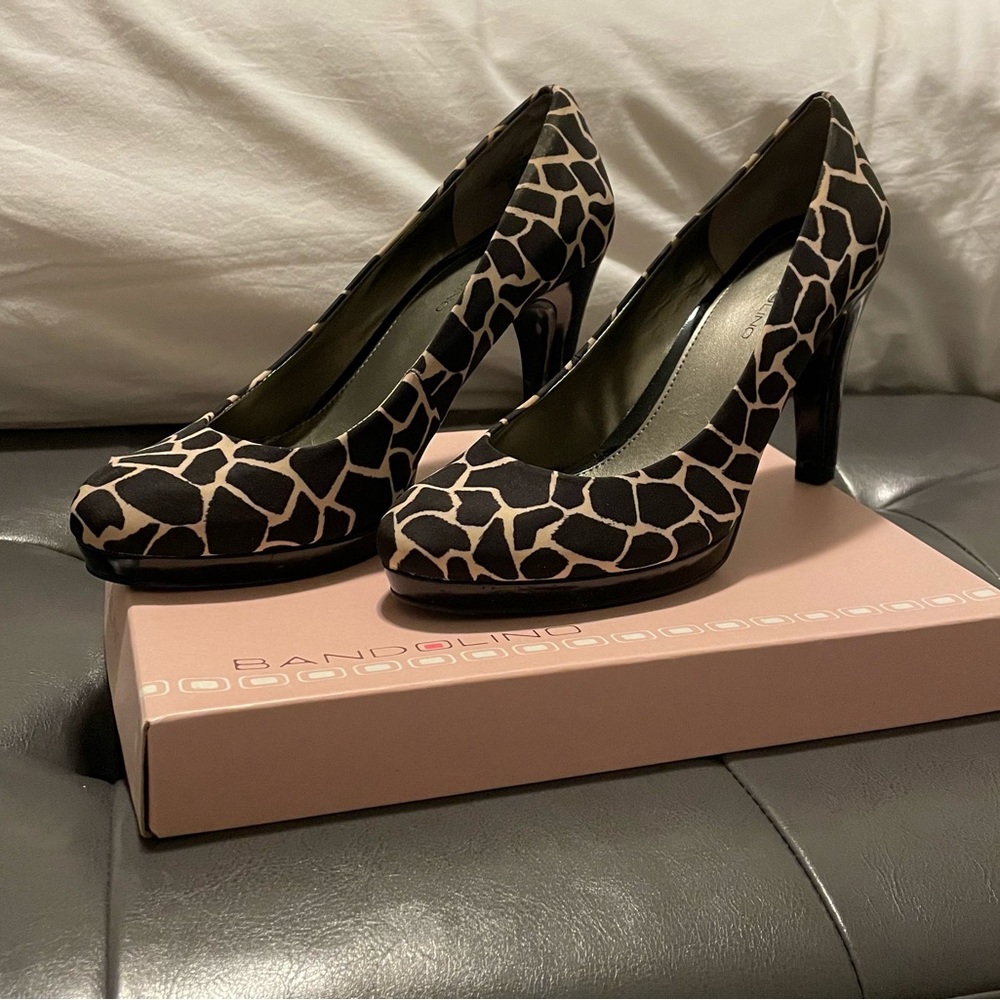 Bandolino Women Pump Heel Shoes Galleigh Black Synthetic size 8M
